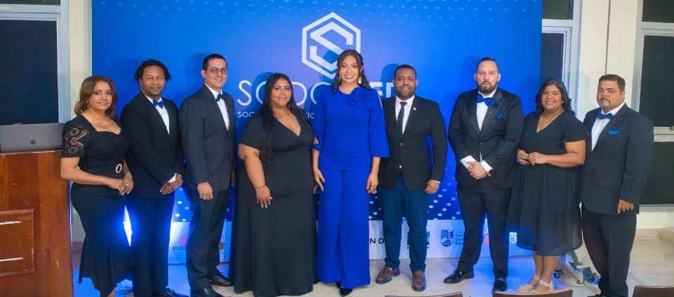 Amelia Reyes se juramenta como presidenta de SODOMEDI junto a su nueva directiva