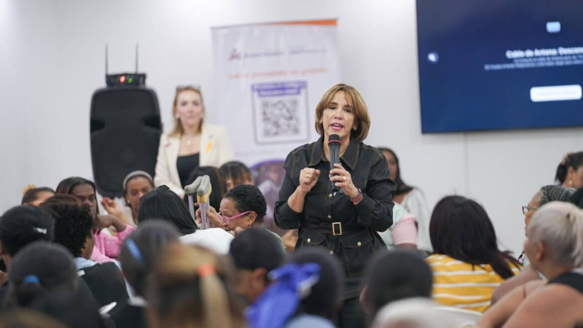 Banco Adopem impulsa a las mujeres a proyectar su futuro en un encuentro inspirador