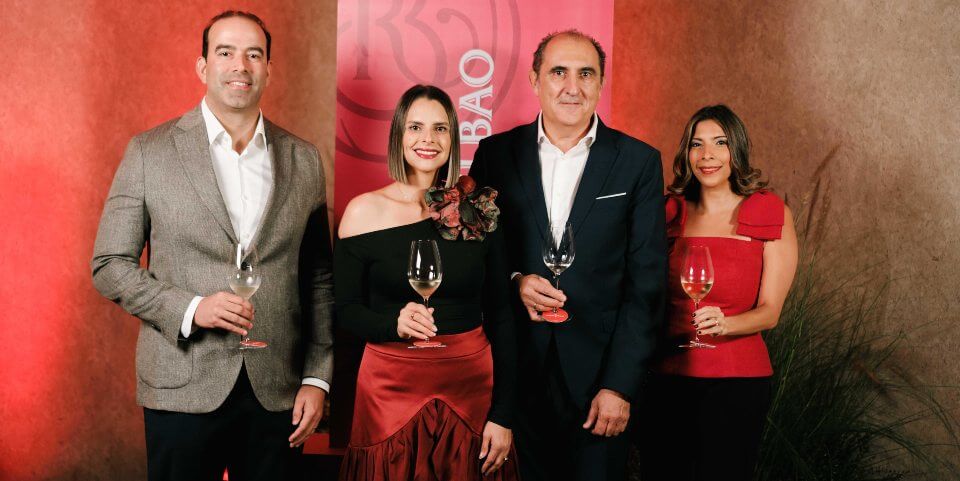 Manuel González Cuesta y Ramón Bilbao presentan “Hechos para Sentir”, una invitación a descubrir el vino con los cinco sentidos
